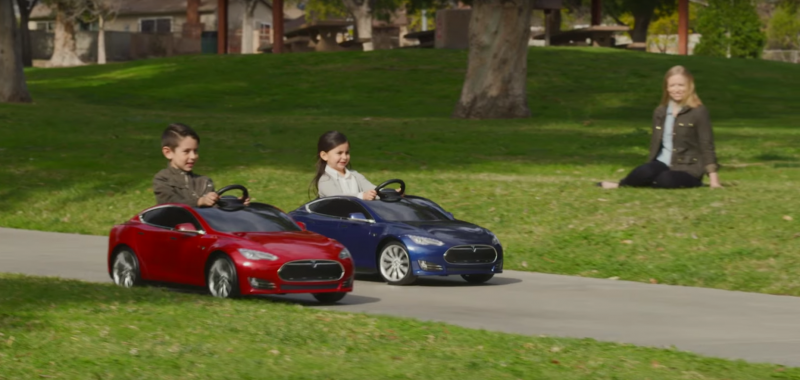Teslaからバッテリー駆動の子ども電気自動車 007