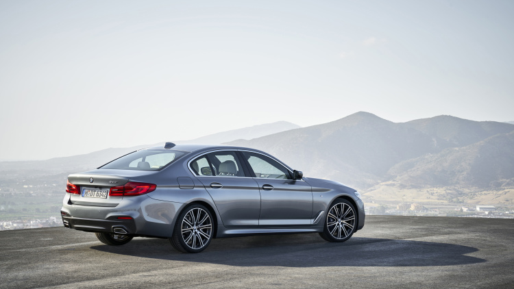 2017 BMW the all-new 5 Series sedan Official 002