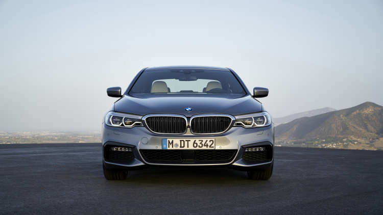 2017 BMW the all-new 5 Series sedan Official 003